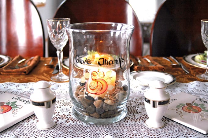 glass candle holder saying Give Thanks