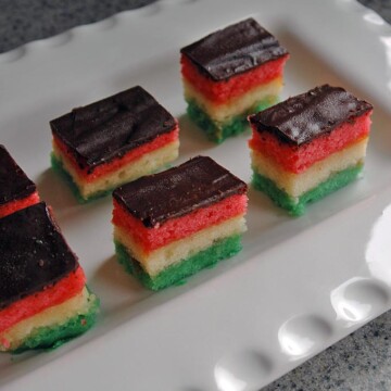 two rows of Tri-Color Italian Cookies on a platter