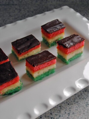 two rows of Tri-Color Italian Cookies on a platter