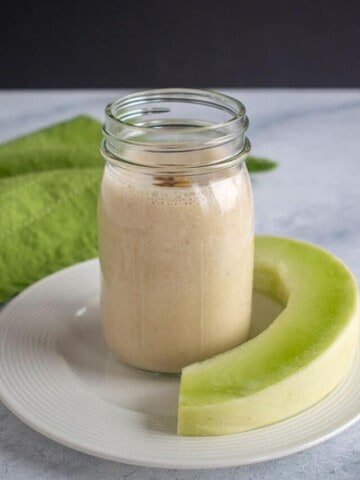 cropped-Melon-Smoothie-with-Cantaloupe-or-Honeydew-Picture.jpg