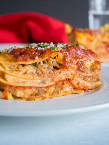 cropped-Traditional-Italian-Lasagna-with-Ricotta-Image.jpg