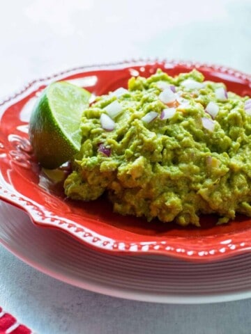 cropped-Easy-Guacamole-Without-Cilantro-Photo-1.jpg